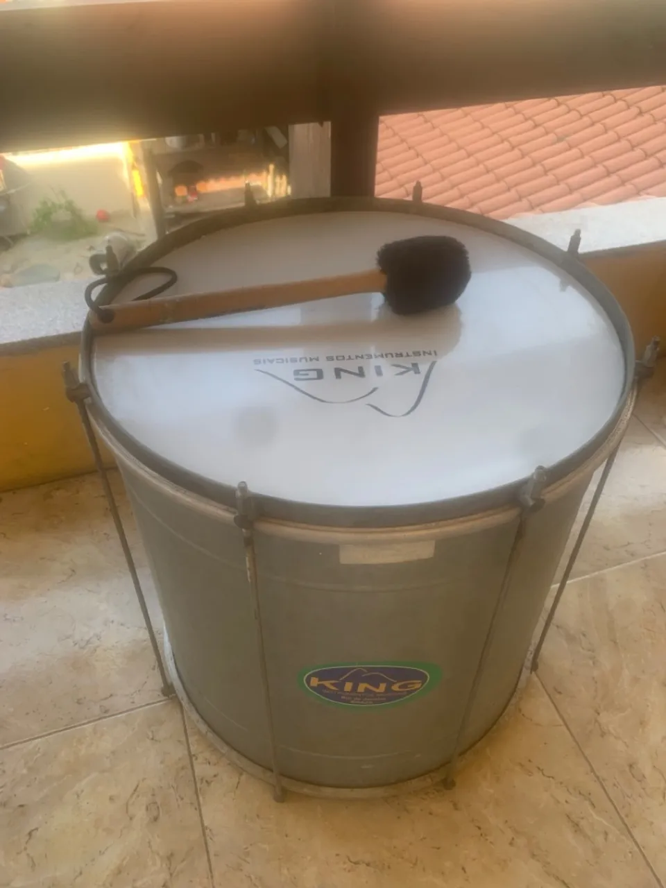 Surdo 45 x 18? polegadas + Baqueta de madeira