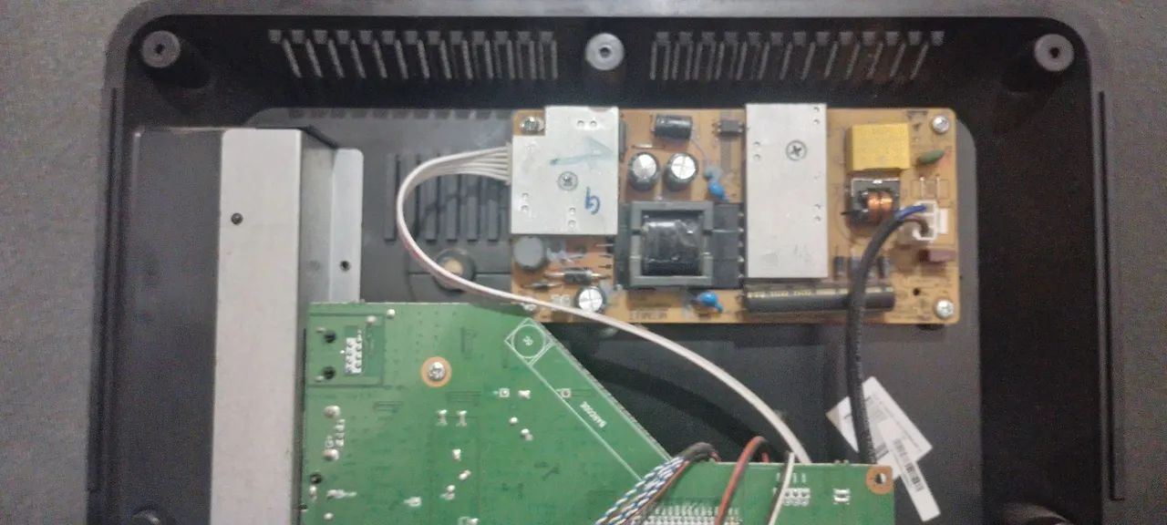 Placa Principal e Fonte para TV Philco ph 28S86DG - Foto 4