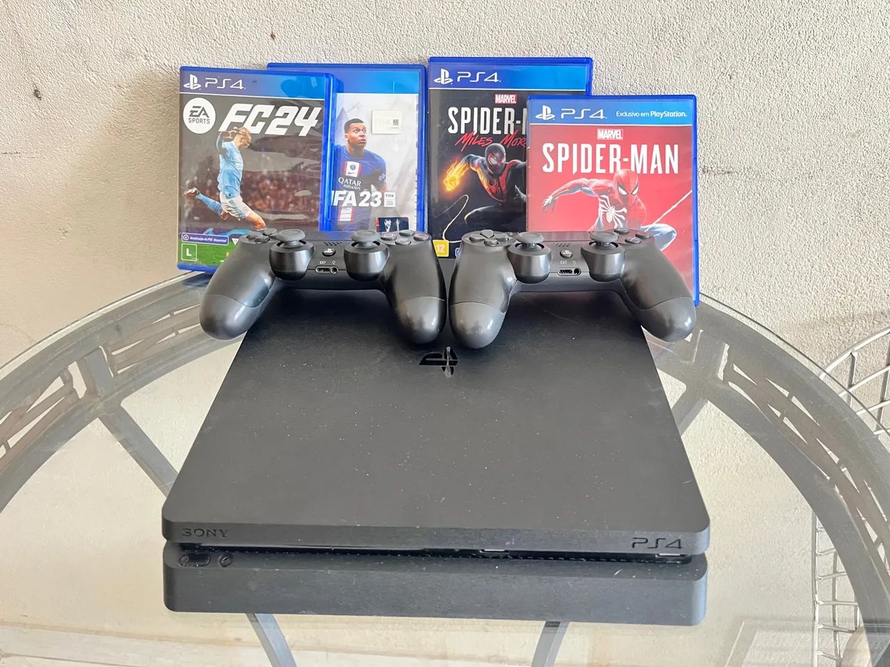 PS4 Slim com dois controles - Ótimo estado! - Foto 2