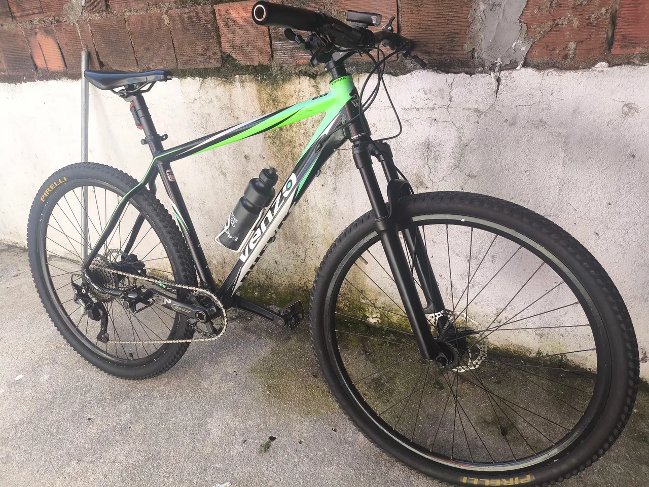 Bicicleta Mountain Bike Venzo 29 + acessórios