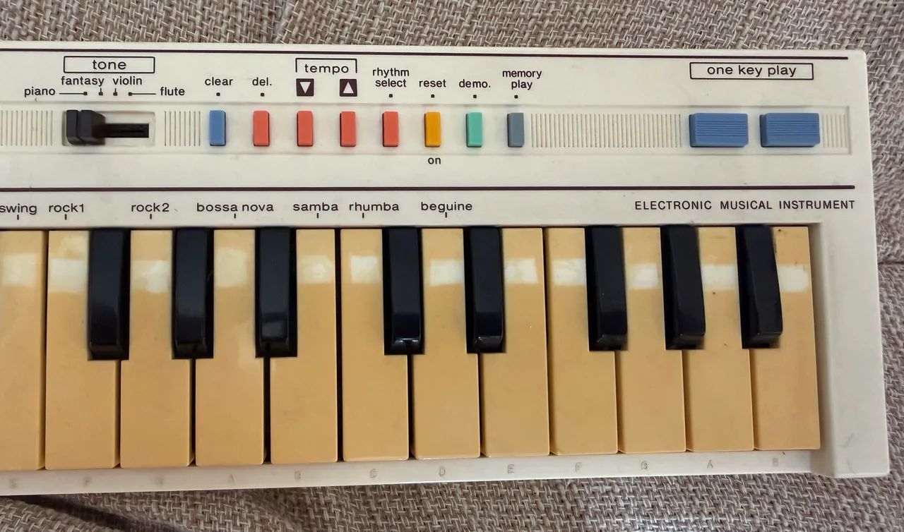 Mini teclado Casio PT-1