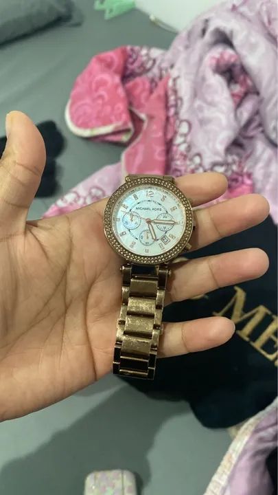 Relógio Michael Kors Feminino Dourado - Foto 2