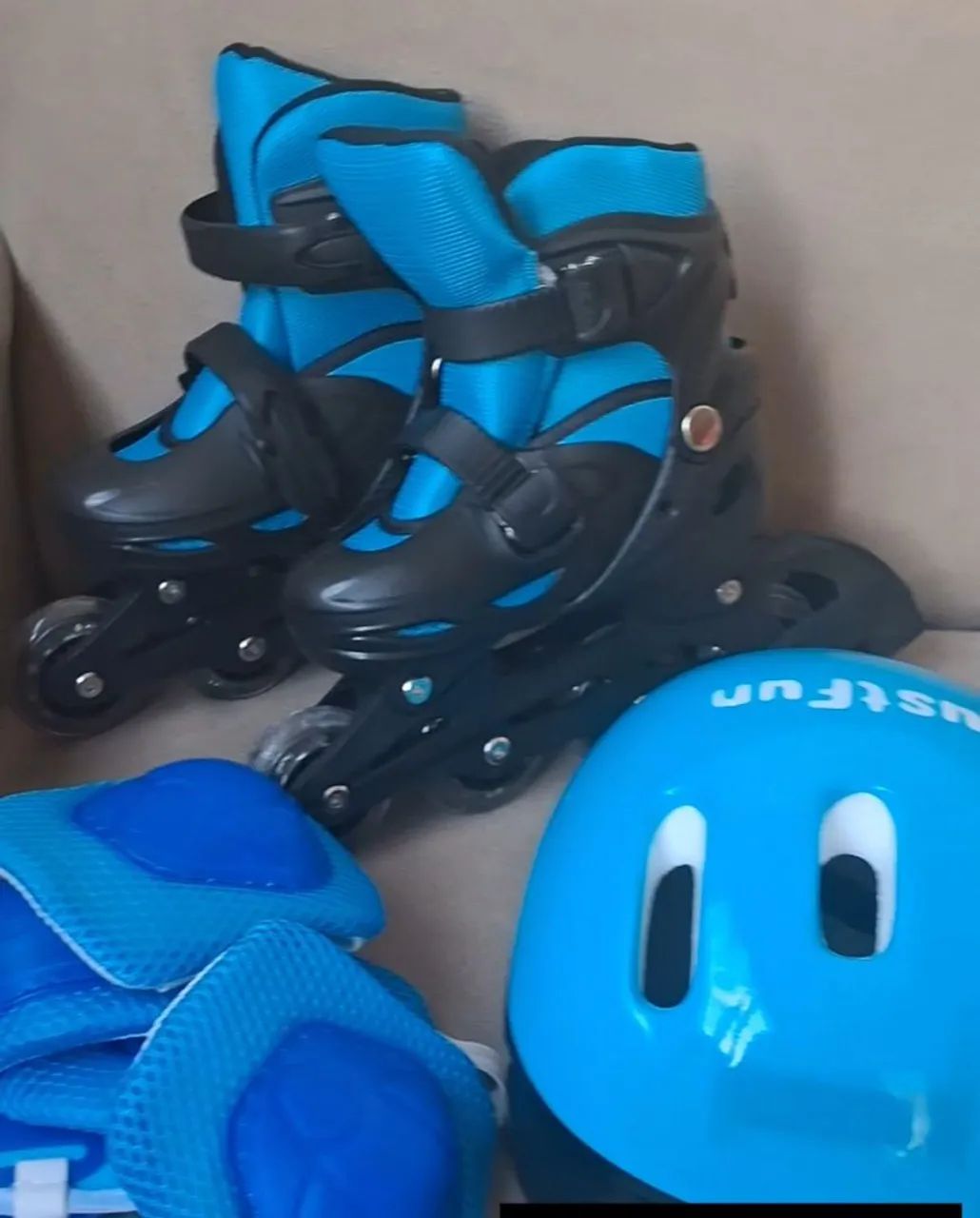 Patins Inline Infantil com Capacete e Proteções