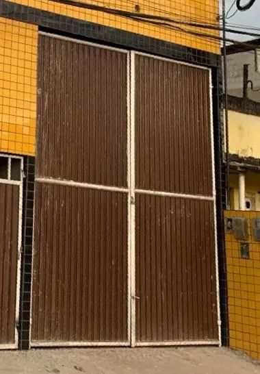 Portão de ferro em ótimo estado