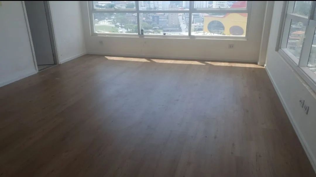 Sala comercial com vista panorâmica edifício NBC