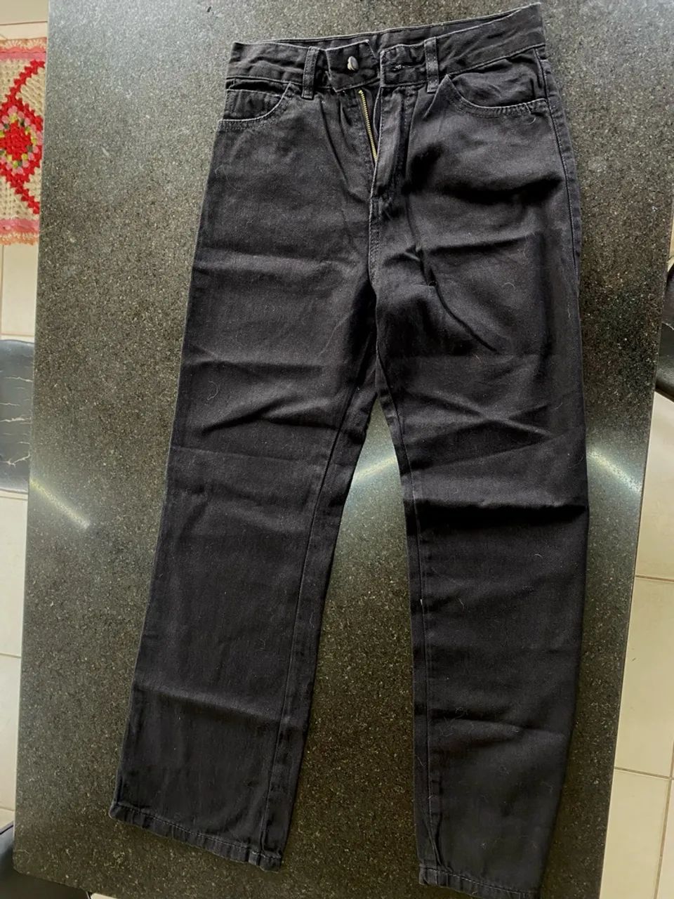 calça preta feminina - tamanho 40 l modelo larga e boca de sino - Foto 2