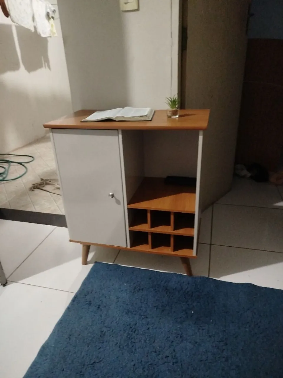 Armário Multiuso Vintage com Adega
