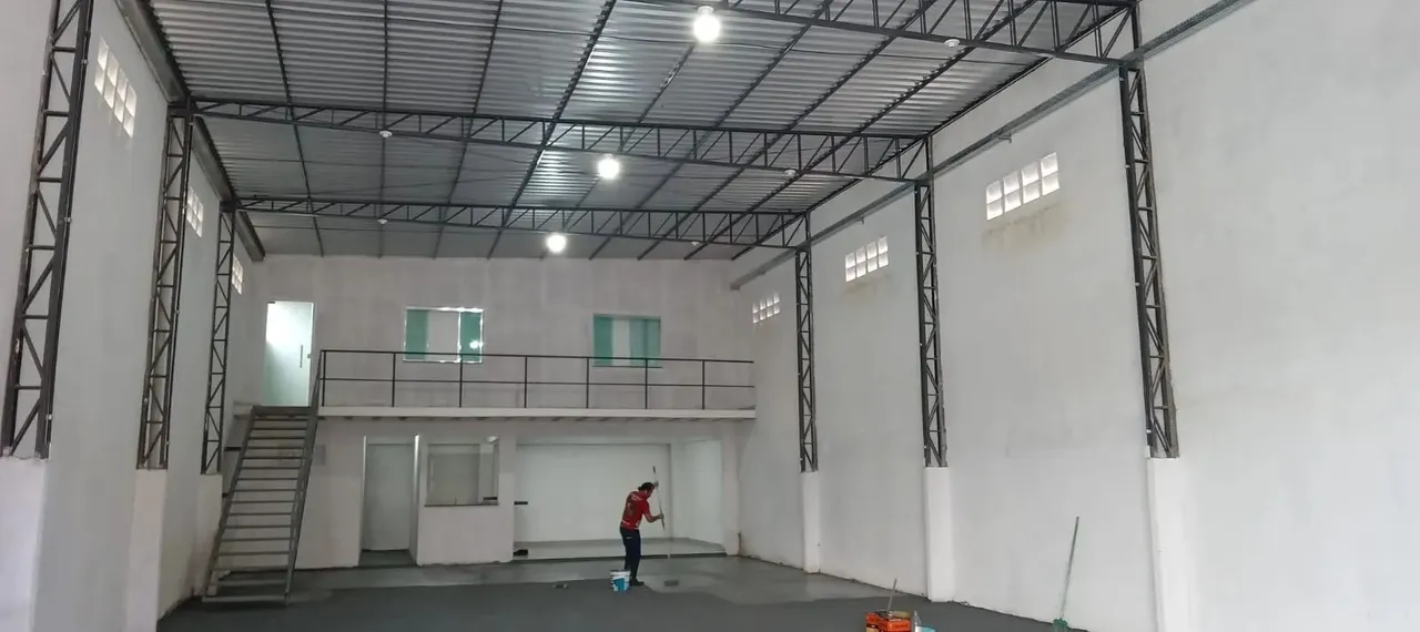 Galpão 350 M2 em via Principal Próx. Nathan Chavier!