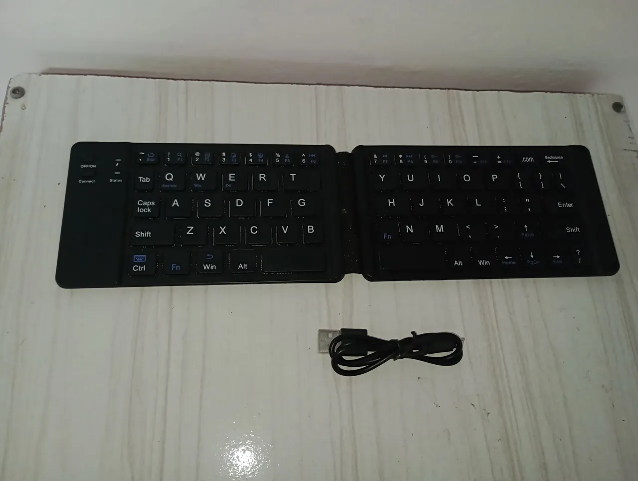 Teclado Bluetooth dobrável para celular