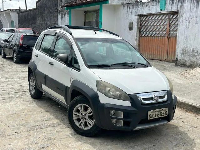 Fiat Idea Adv./ Adv.lock.dualogic 1.8 Flex 5P 2013