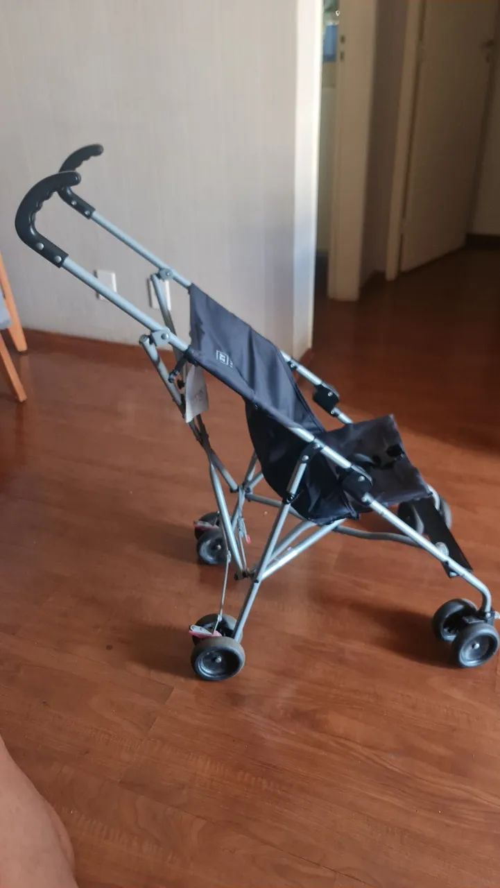Carrinho de Bebê Compacto e Leve - Foto 6