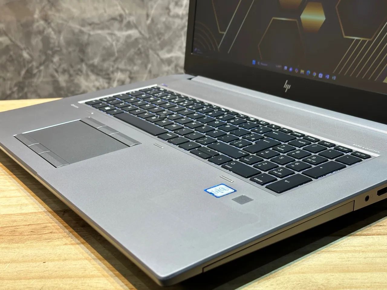 Notebook Engenharia 3D Zbook i5-(8ª Ger), 32GB, SSD 512GB, 4GB de Vídeo    - Foto 3