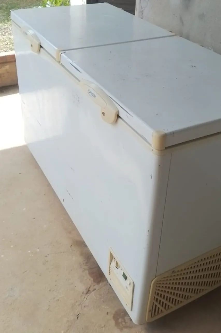 Freezer/refrigerador Horizontal dupla ação porta cega 503 litros Fricon