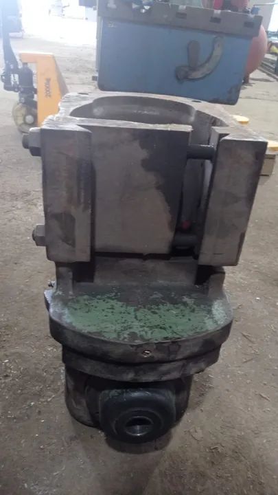 Cabeçote Universal Fresadora-Marca Cincinnati, coneISO50 Usado - Foto 3