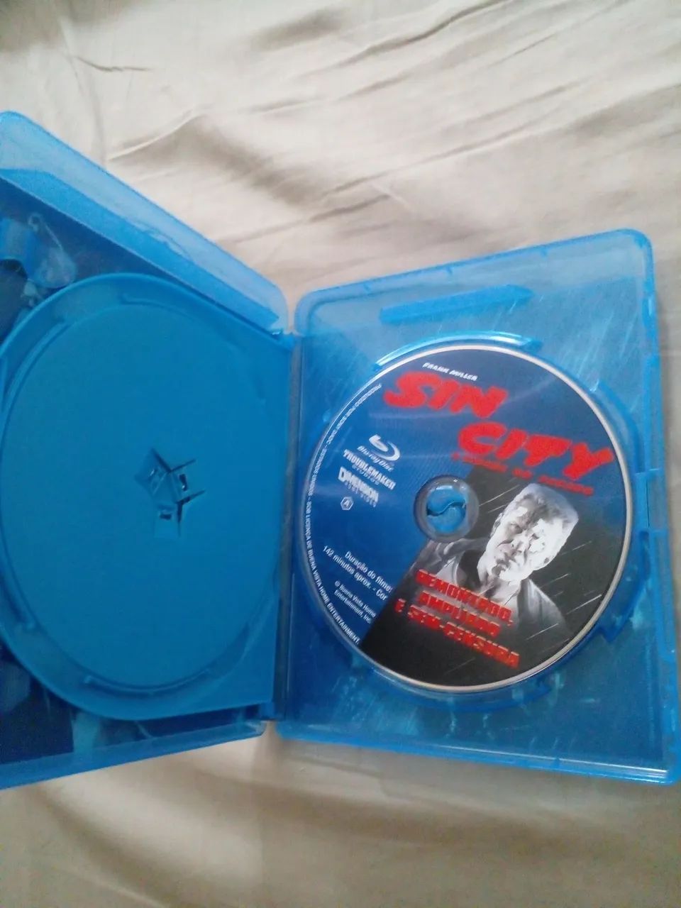 Sin City - A Cidade do Pecado (Blu-Ray) Duplo - Foto 3