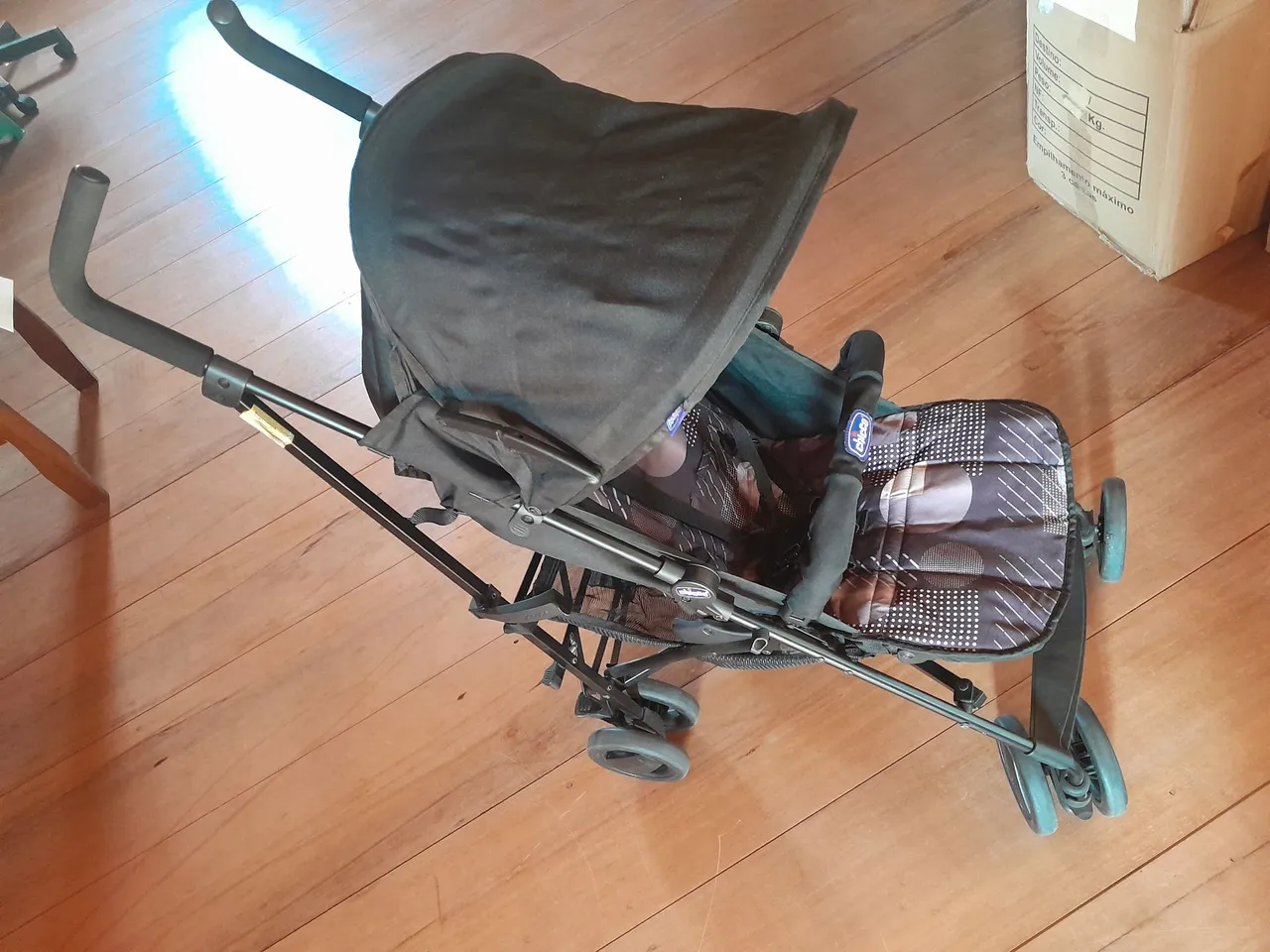 Carrinho de Bebê Dobrável - Marca Chicco