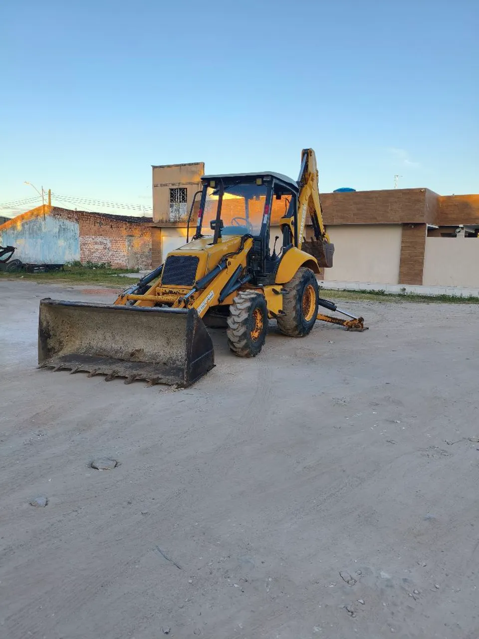 Retroescavadeira New Holland LB90