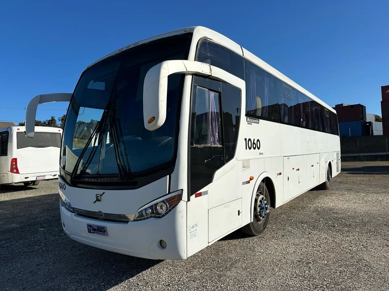 Ônibus rodoviário completo 