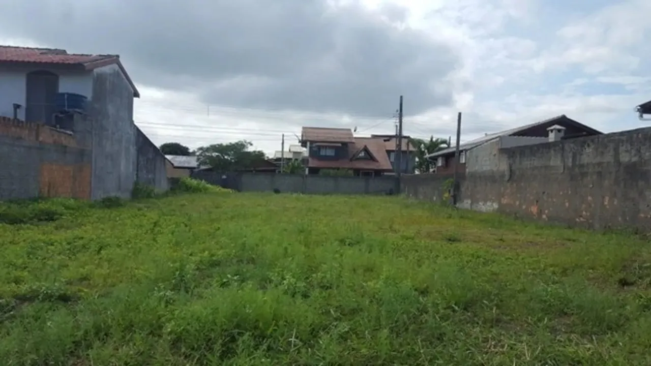 Lote em Servidão Nossa Senhora do Desterro - Carianos - Florianópolis/SC