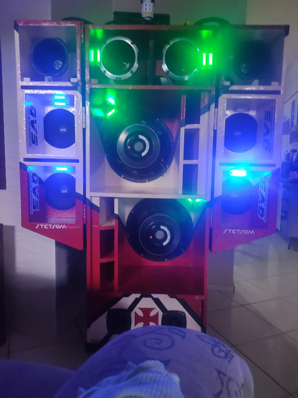 Caixa de som automotivo completa