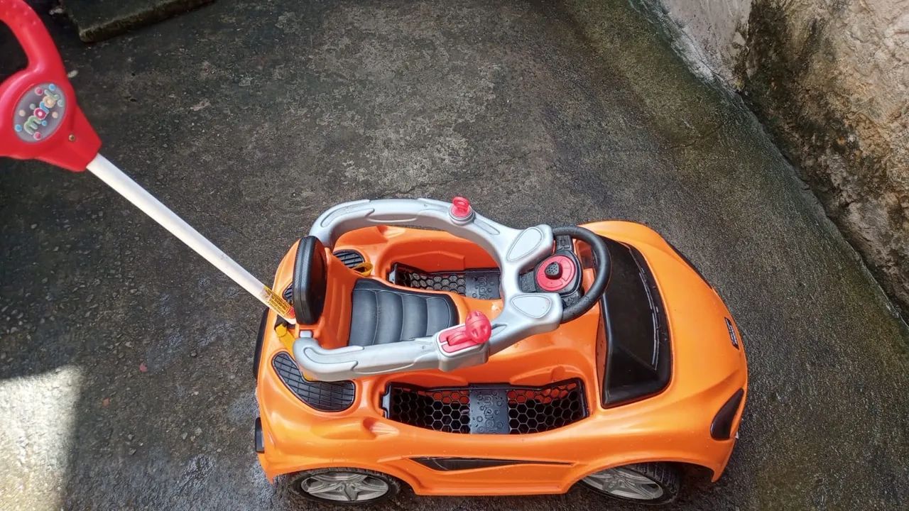 Carrinho de bebê para criança