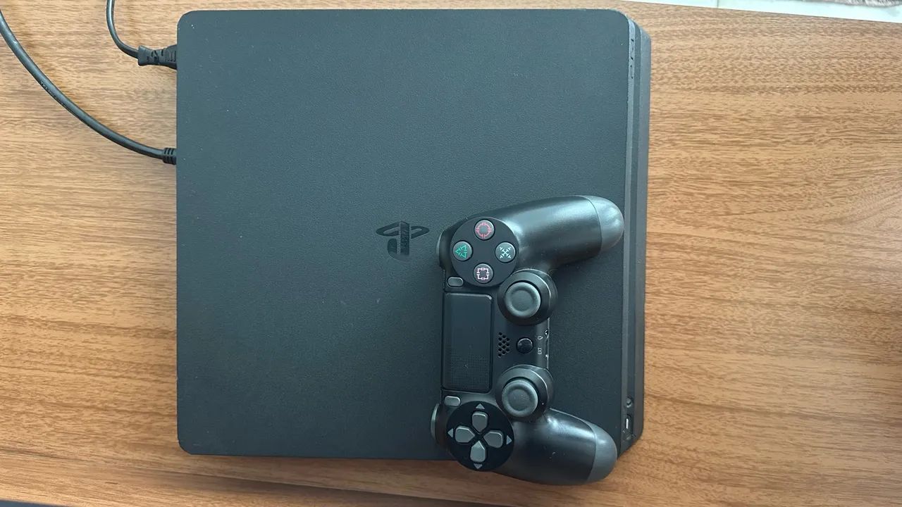Playstation 4 slim 1 tb com 1 manet e caixa  - Foto 3