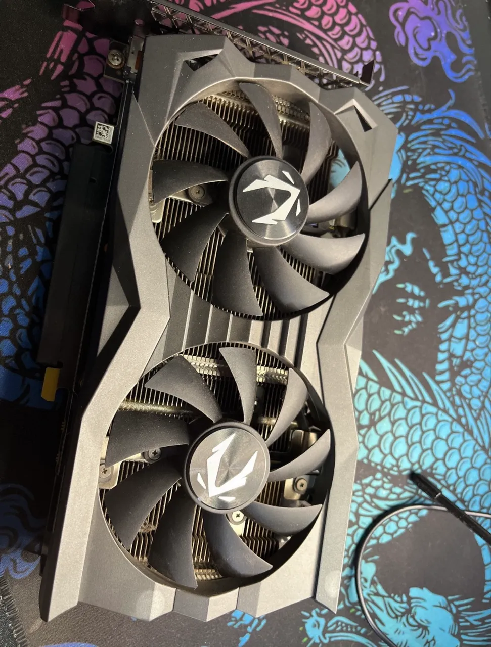 Asus ROG STRIX RTX 2080 Ti 11GB *Analiso troca em placa inferior