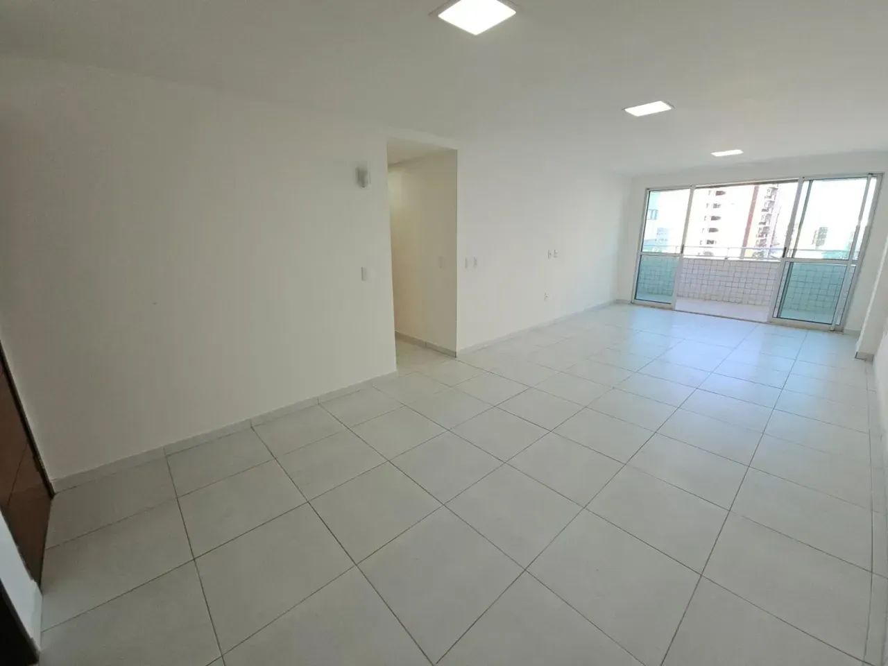 Viva com conforto, sofisticação e uma vista definitiva para o mar! - Foto 3