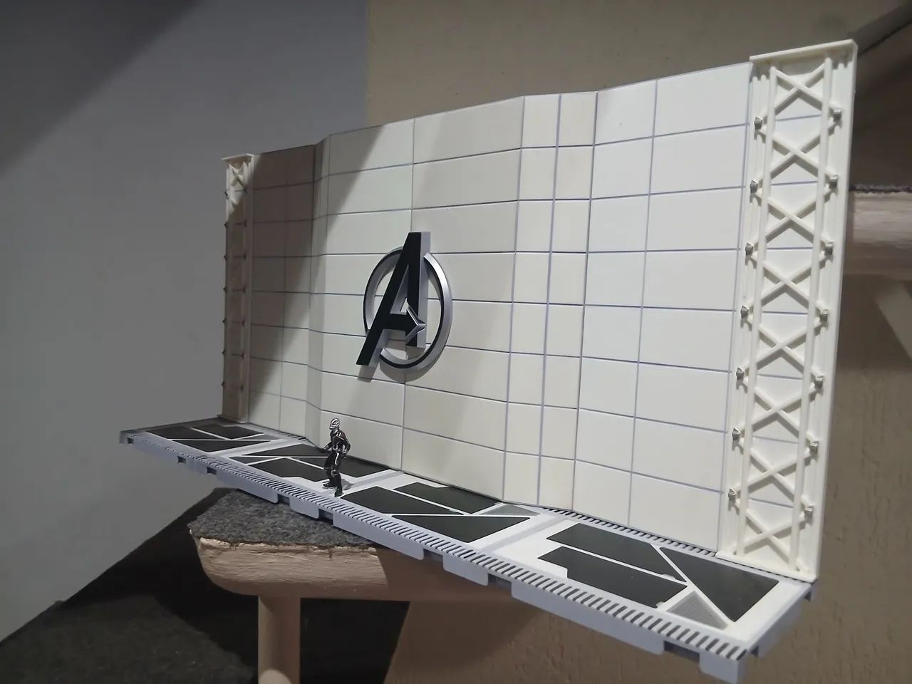 Base Vingadores Avengers Marvel Select (rara) - Foto 2