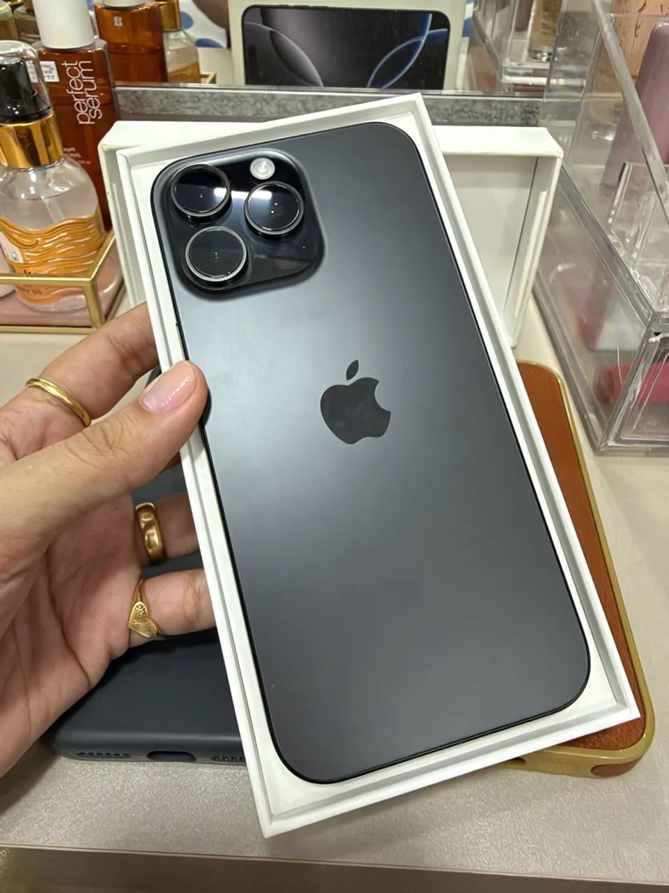 iPhone 16 pro Max 97%