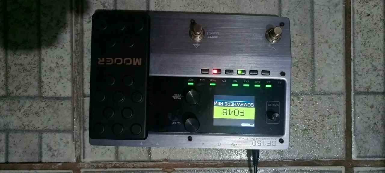 MOER GE150 Multi-Effects Pedalboard