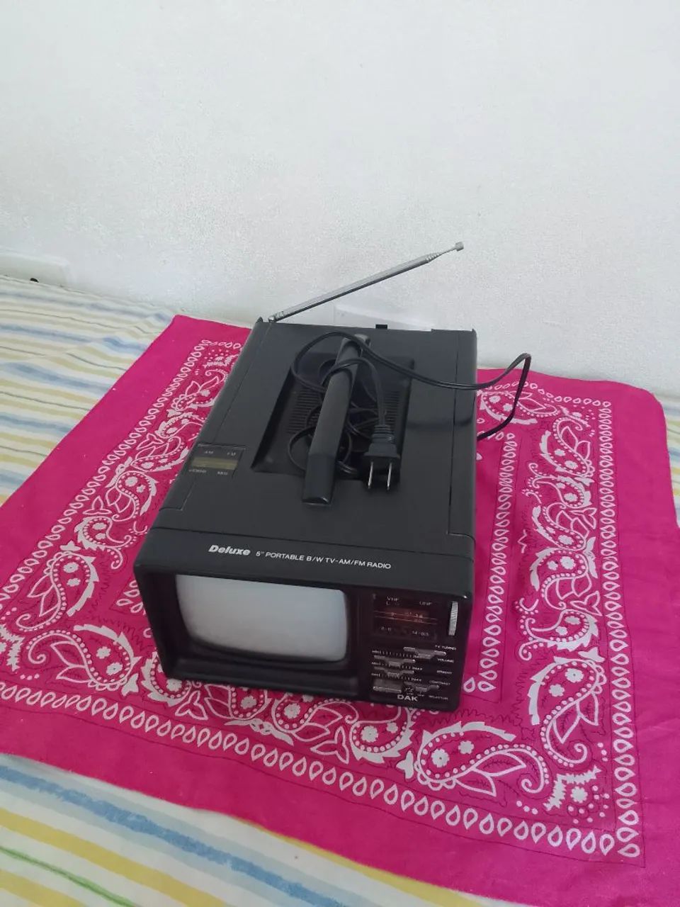 Mini Televisão Antiga