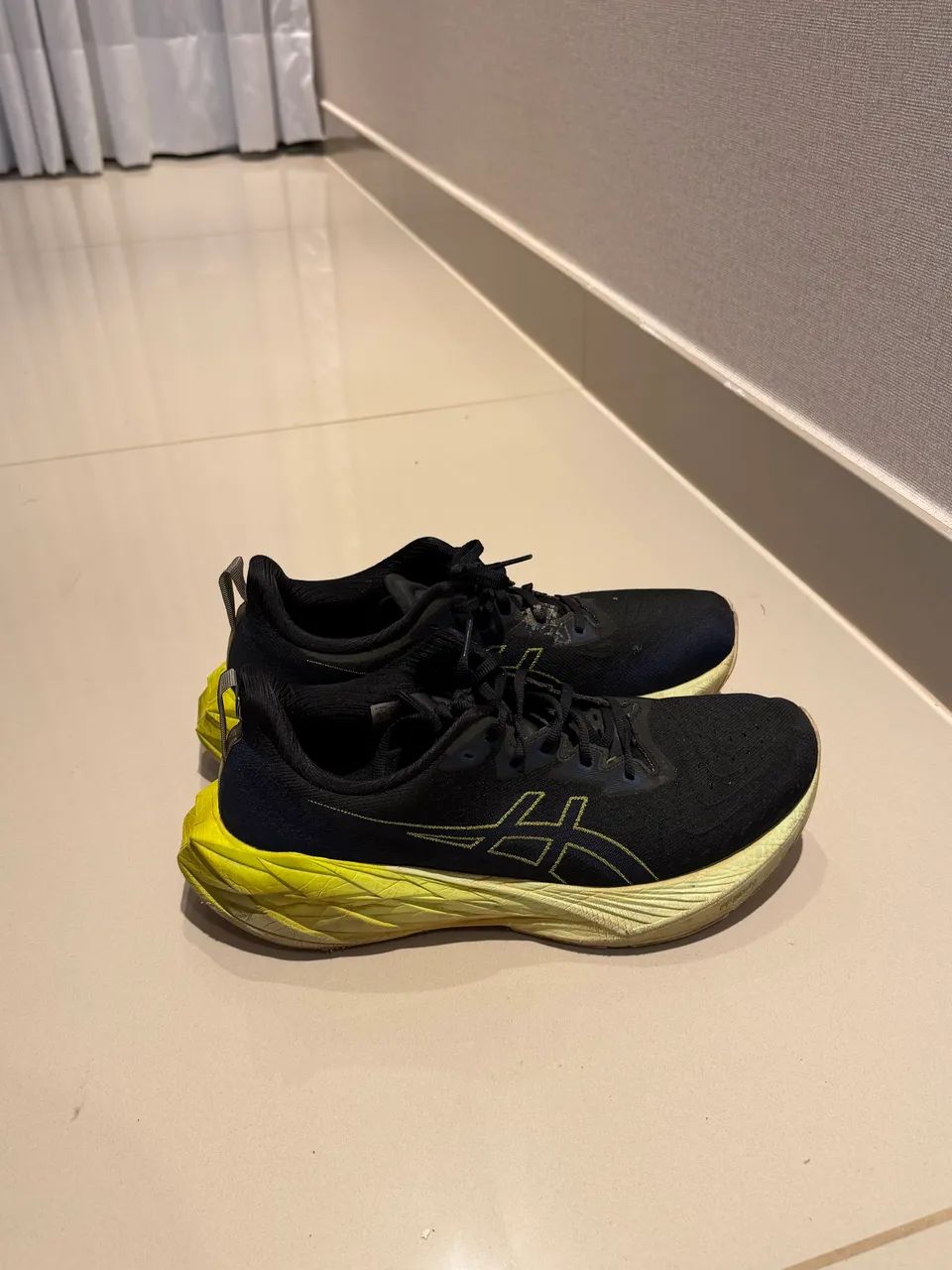 noa出品 Tênis Asics Novablast 4 - Calçados Esportivos - Setor Habitacional