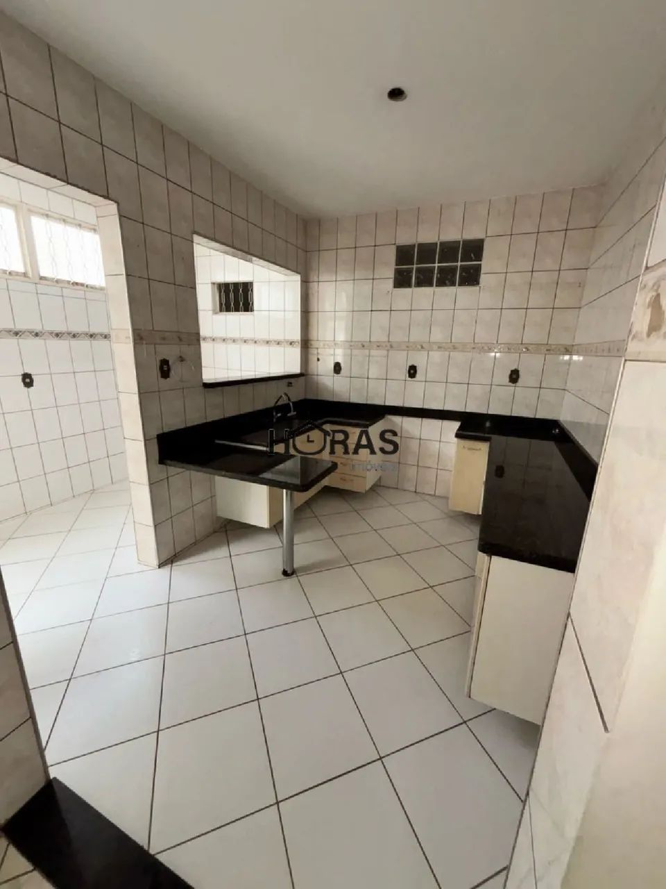Casa Comercial à Venda em Cuiabá-MT, Bosque da Saúde: 3 Quartos - Foto 3