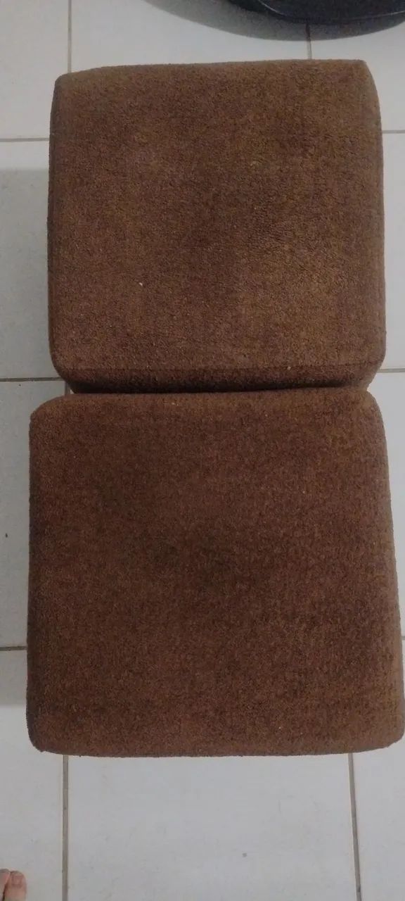Dois puffs marrons  - Foto 2