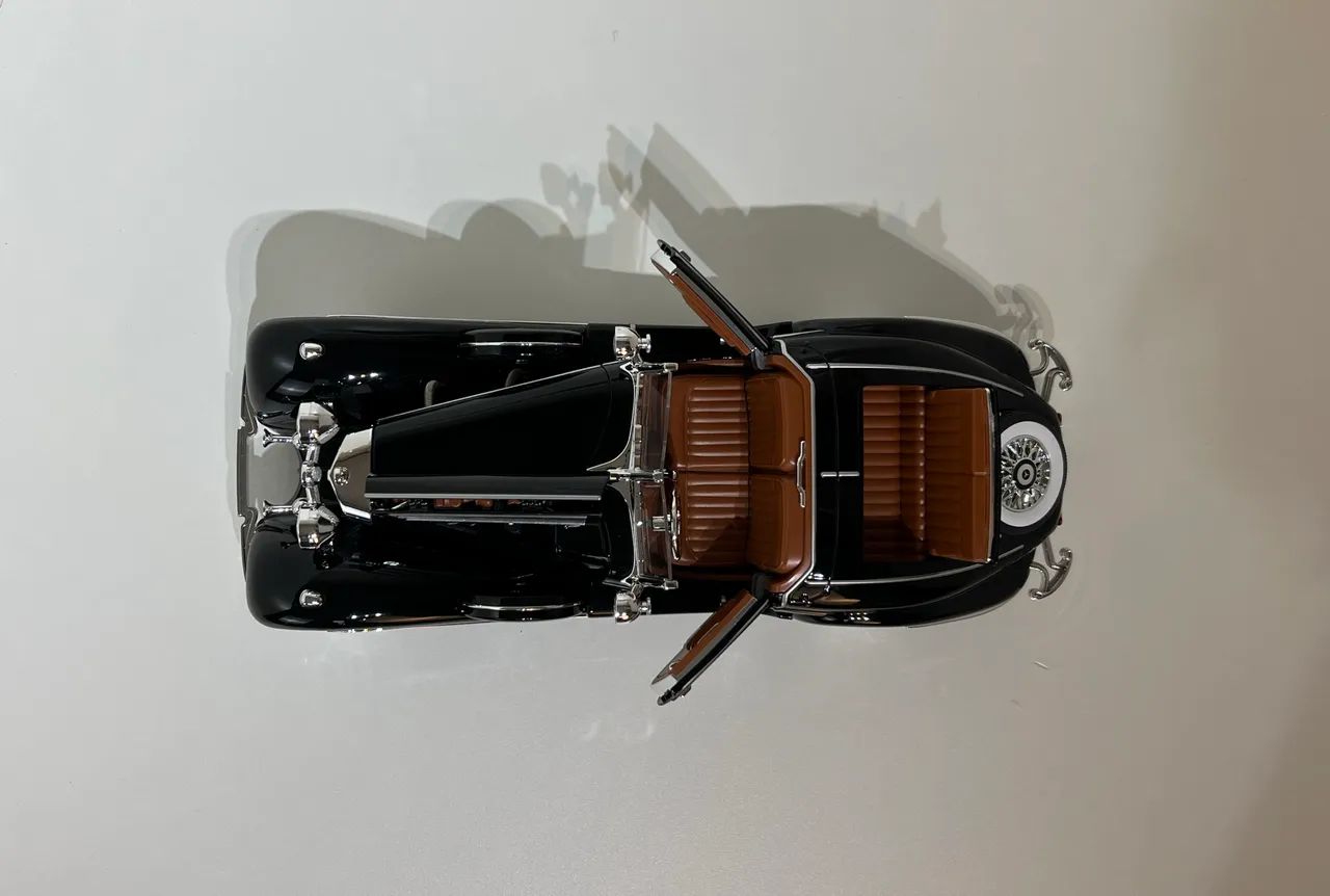 Mercedes-Benz 500K 1:18 - Foto 3
