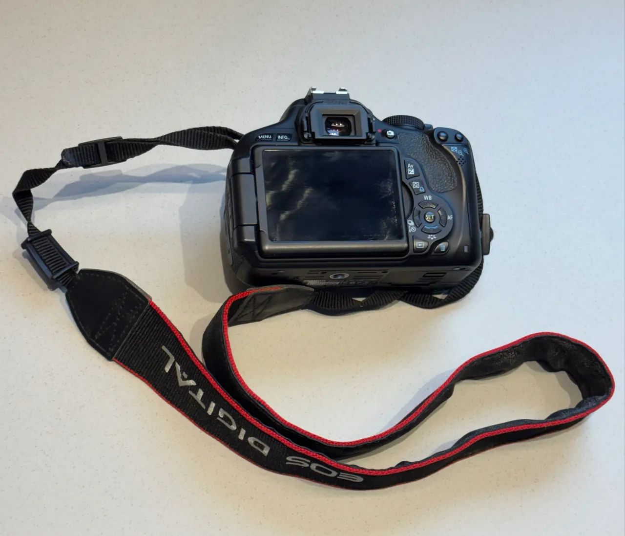 Canon t3i + 18-55mm kit - Foto 3