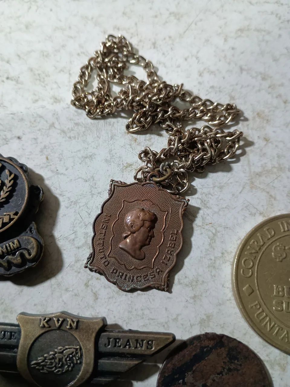 Medalhas/ souvenir/fichas antigas - Foto 6