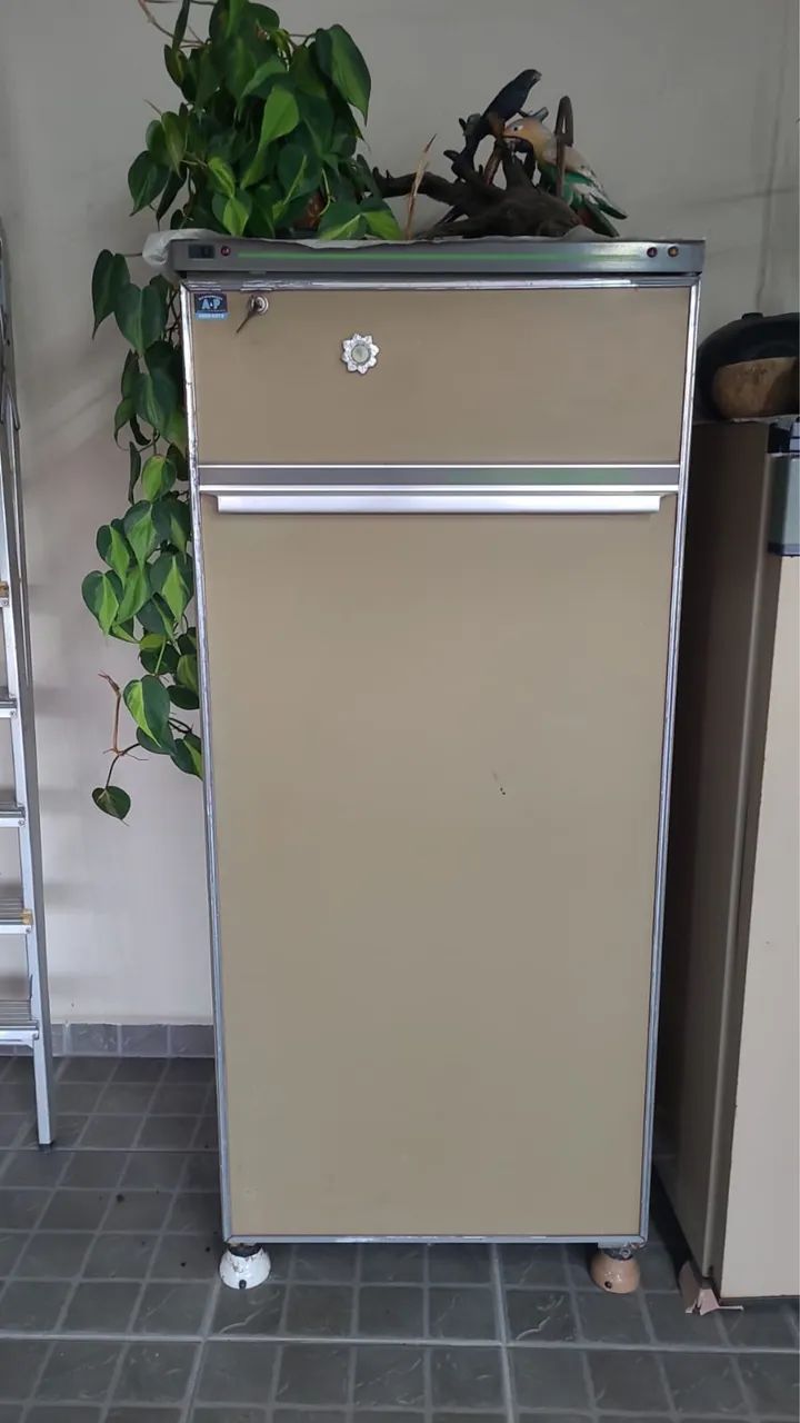 Freezer vertical MetalFrio 220V - Foto 2