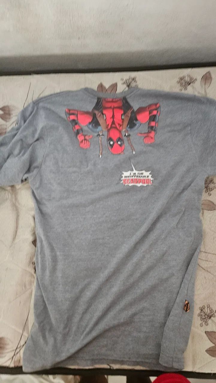 Camisa dead pool - Foto 2