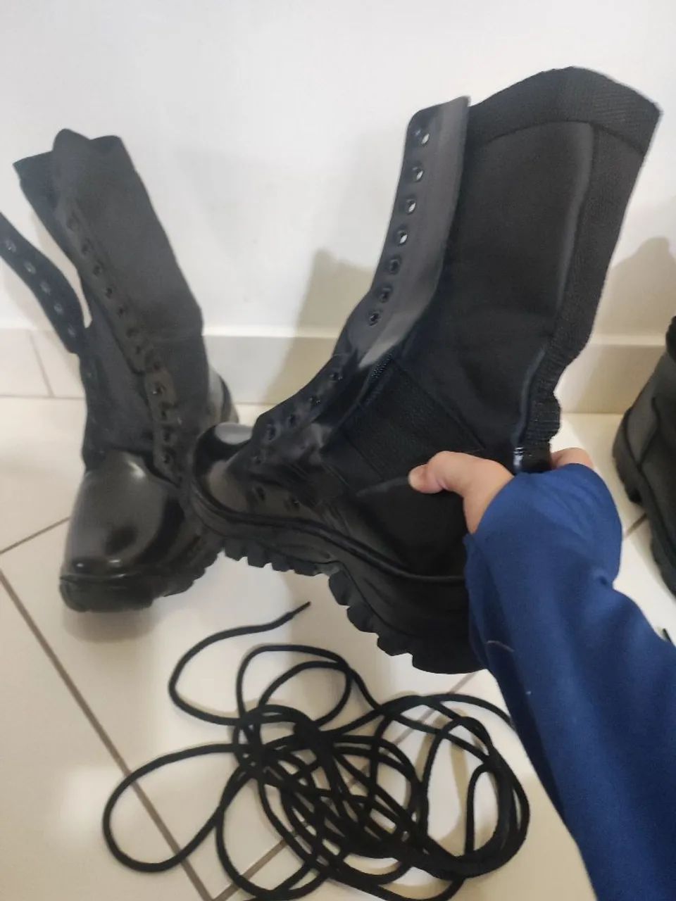 Bota coturno couro legítimo tamanho 41  - Foto 4