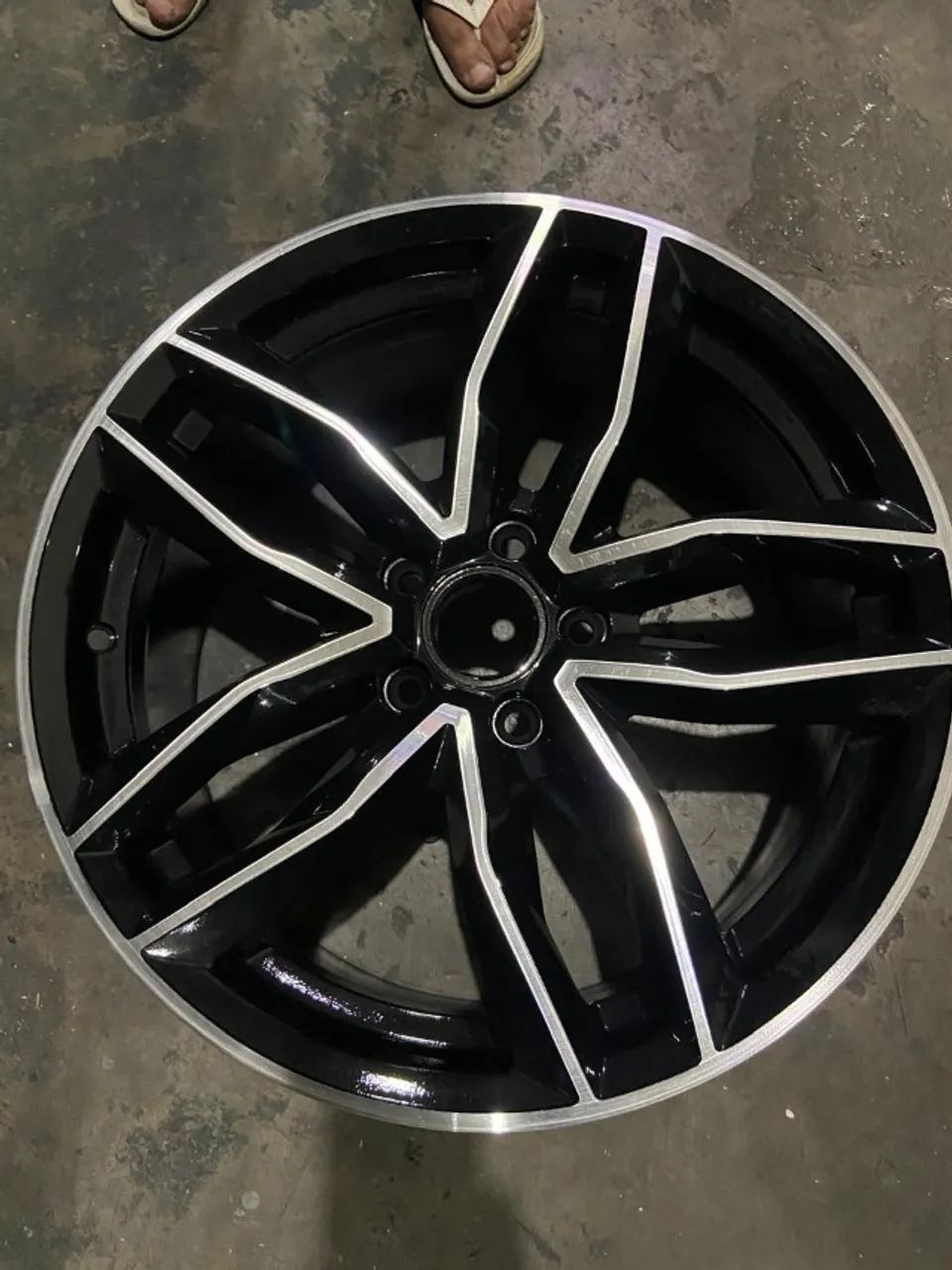 Rodas Aro 18 - Audi - RS6 Avant