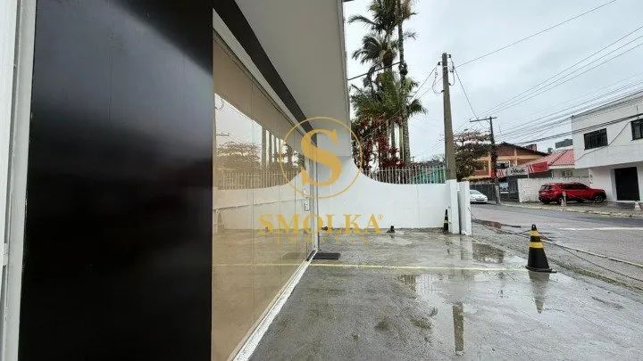 Casa Comercial à venda com 4 dormitórios, 5 vagas, no bairro Abraão, Florianópolis/SC. - Foto 3