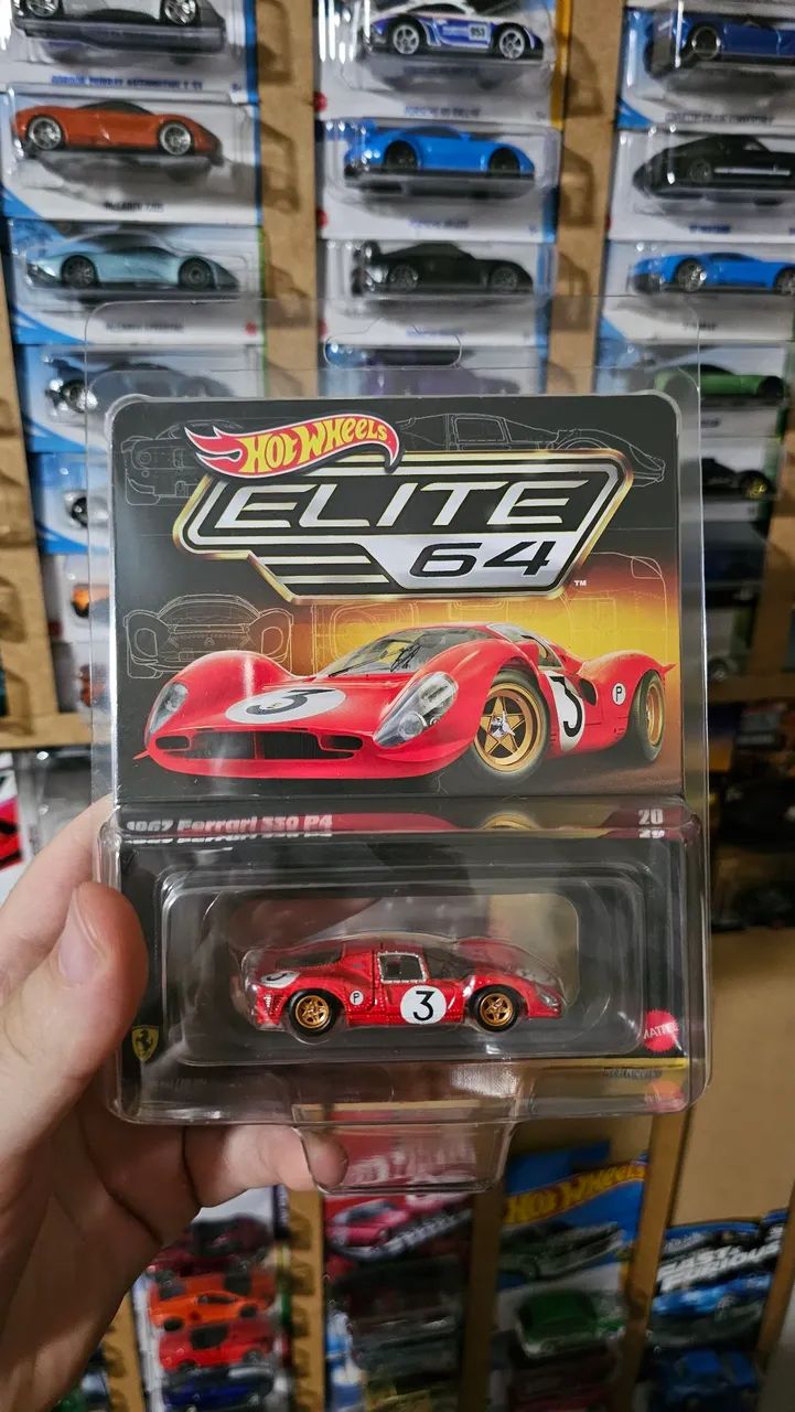 Hot Wheels Ferrari 330 P4 Elite 64 - Hobbies e coleções - Vale