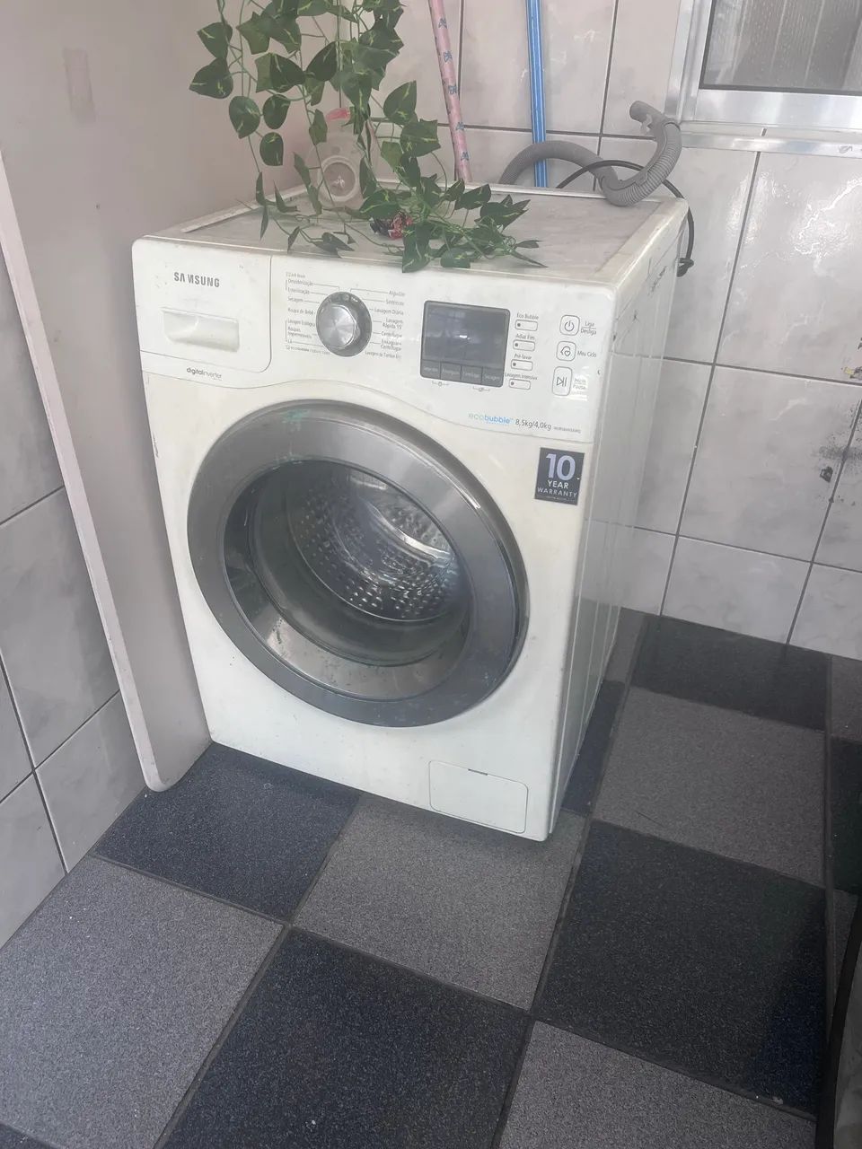 Máquina lava e seca usada