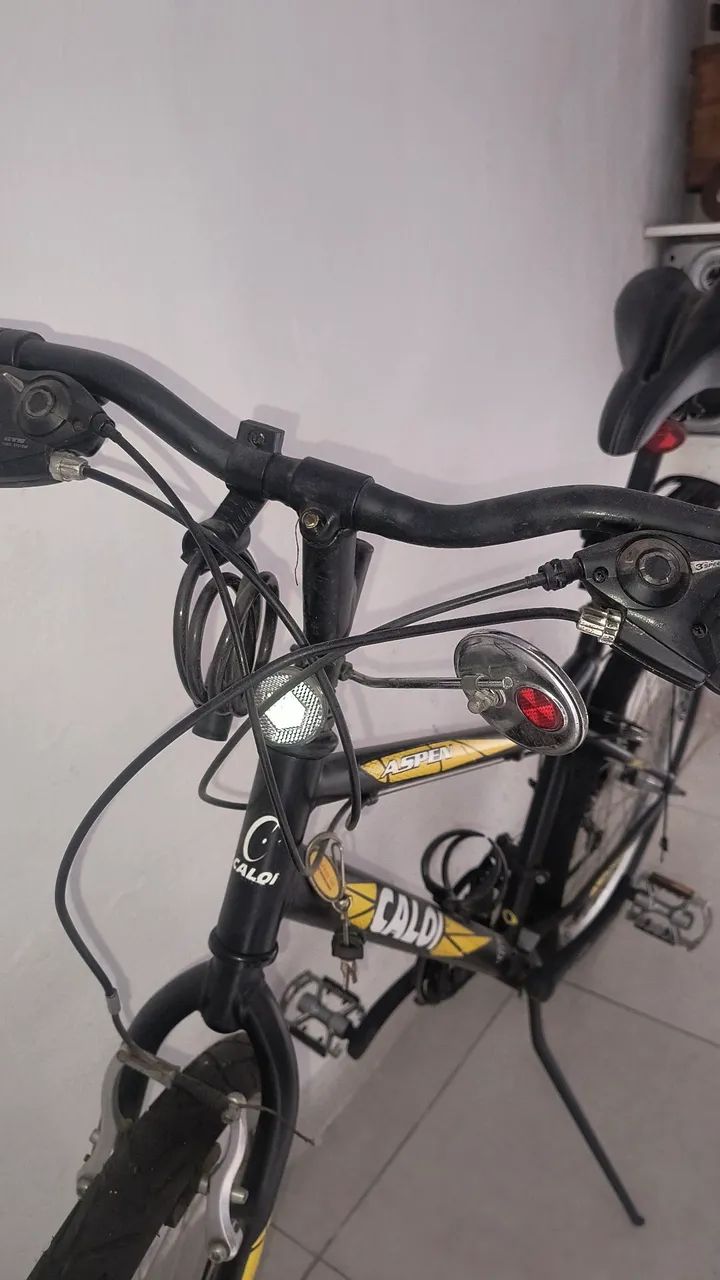 ? Bicicleta Caloi aro 26 com bagageiro  - Foto 5
