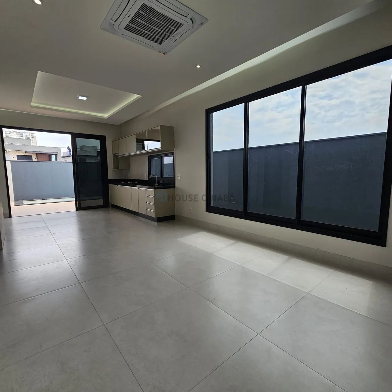 Linda casa Térrea no Condomínio Brisas - Foto 5