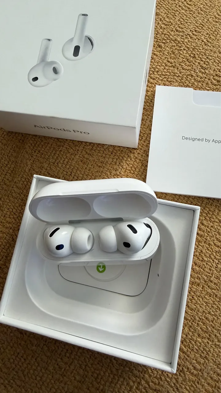iPhone 17 pro Max 256 + AirPods Pro 3 - Celulares e Smartphones