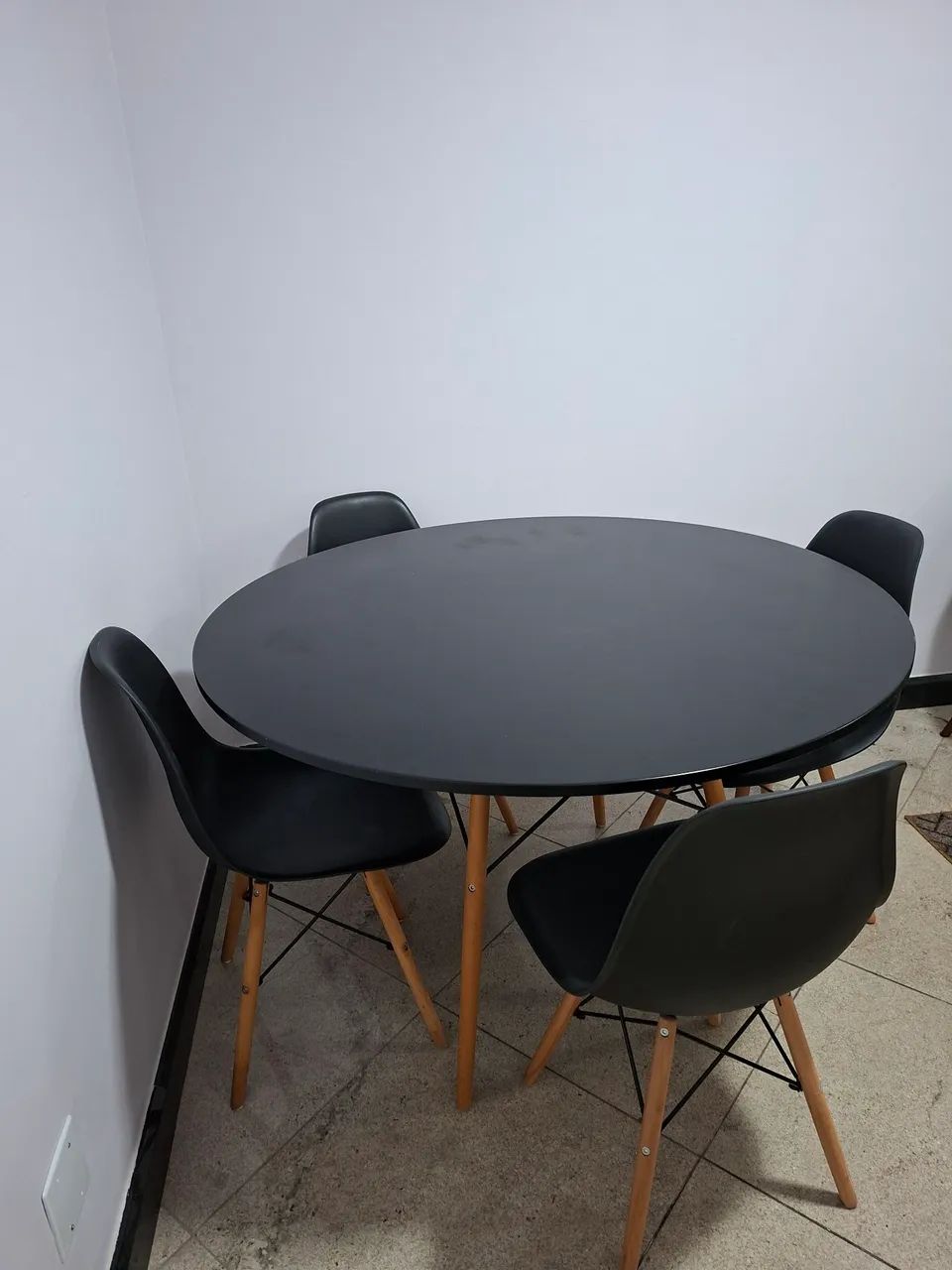 Mesa de Jantar c/4 cadeiras - Foto 2