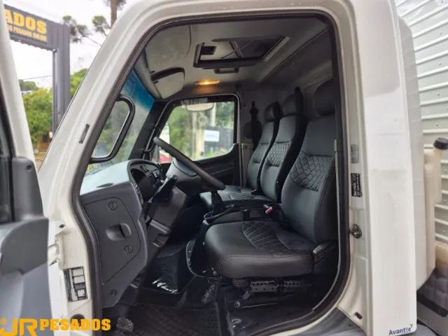 mercedes benz mb accelo 1016 bau ano 2018 baixo km acelo - Foto 12